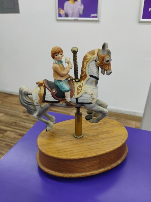 https://offerup.com/redirect/?o=TXVzaWMuQm94