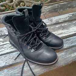 ZeroGrand Men's boots sz 9