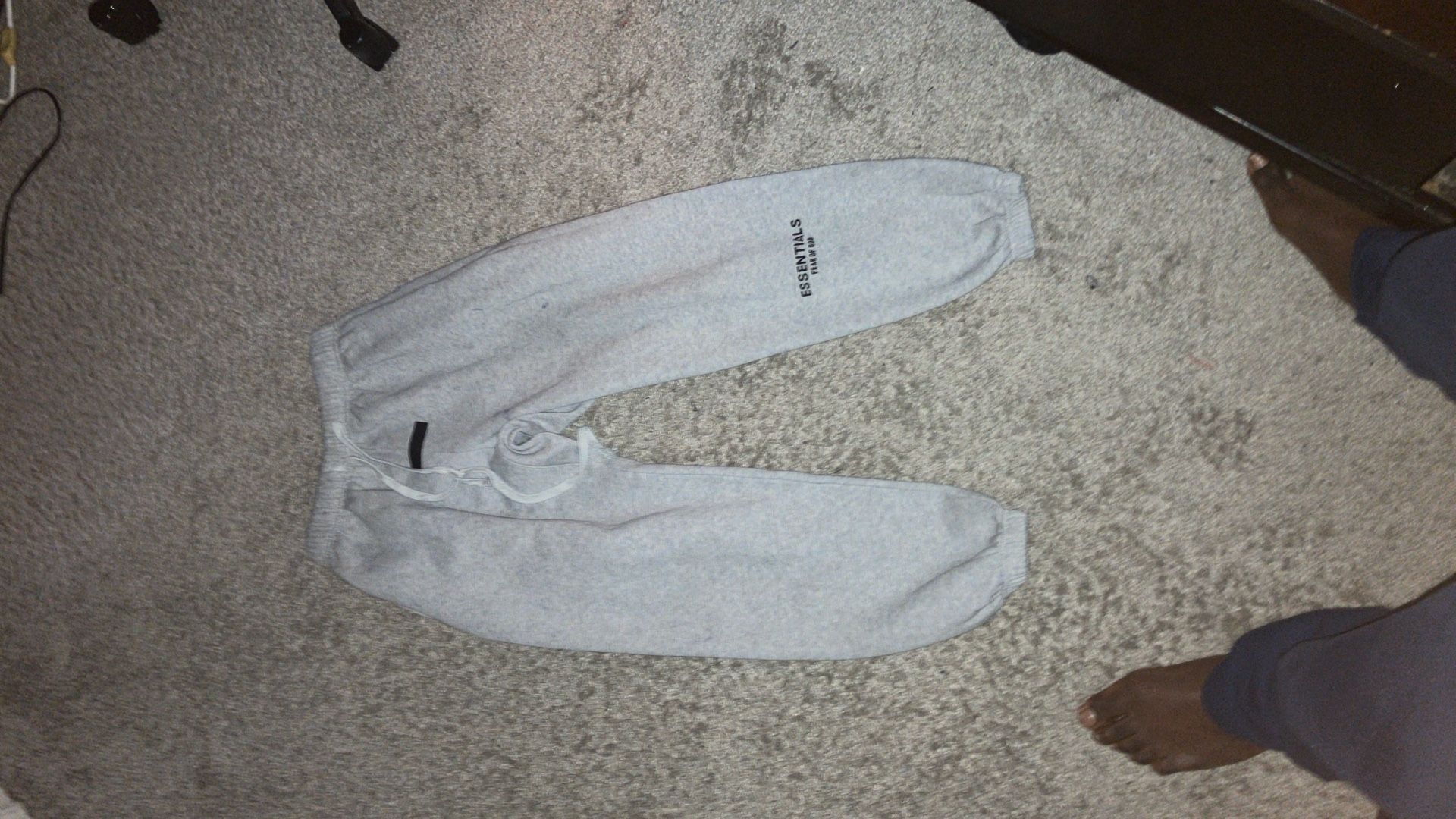 Essential Pants Grey