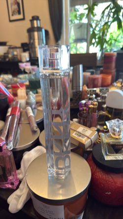 DKNY perfume