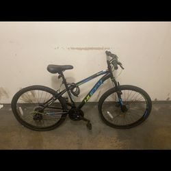 Huffy Mountain Bike *READ DESCRIPTION*