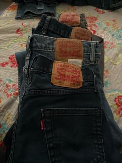 Men’s Levi’s 4 pairs size 29