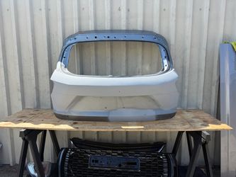 2024 2025 2026 Chevy Chevrolet trax tailgate liftgate shell original used OEM