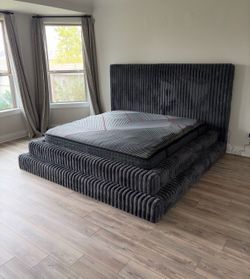 New Queen & King Size Grey Corduroy  Platform Bed Frame USB-C/A CHARGING PORTS Finance available $54