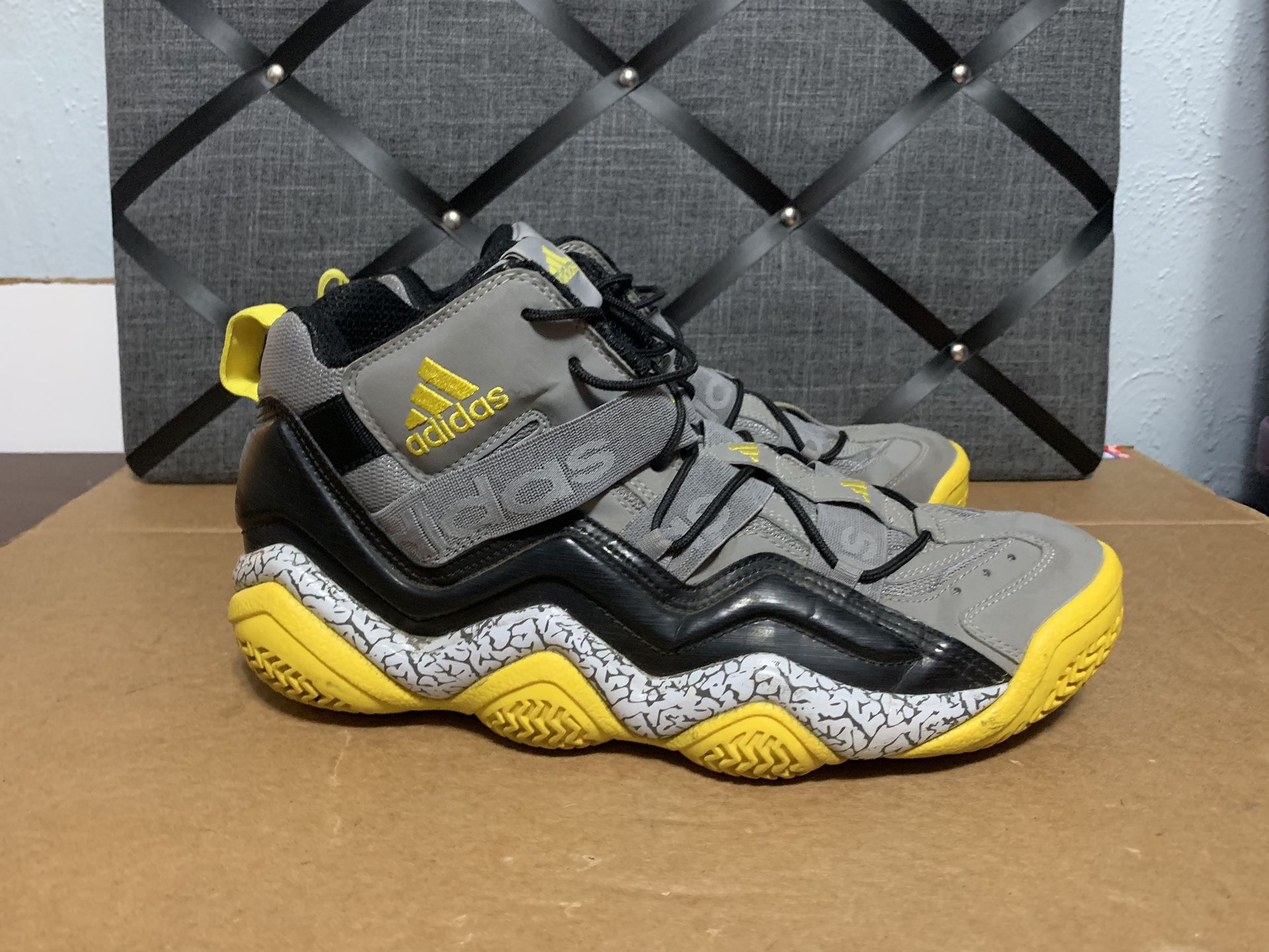 Adidas Top Ten 2000 Grey Sun Yellow Kobe Bryant Mens Basketball Shoes size  12