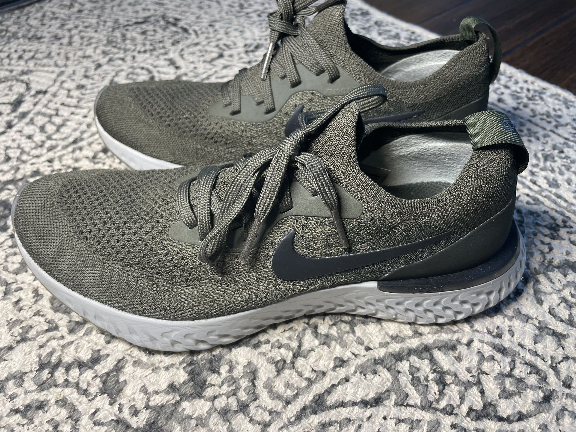 Nike Epic React Flyknit