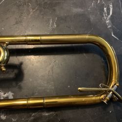 Trombon King De Pistones,valvulas,personalizado,buenas Condiciones,afinado Tono De DO, C ,
