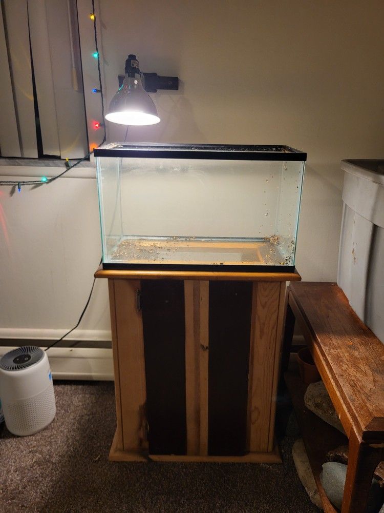 10 Gal Aquarium With Stand