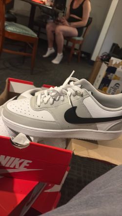 Women’s Nike Court vision low
