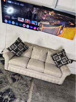 * Like New * Lazy boy 1pc modular sofa & built in bed ( Free Delivery )