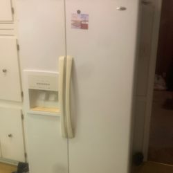 Amana Refrigerator 