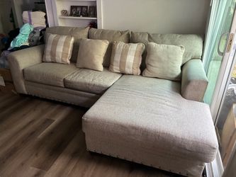 Sectional Sofa with Chaise and Throw Pillows