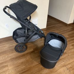 Uppababy Vista V2 stroller and Bassinet 