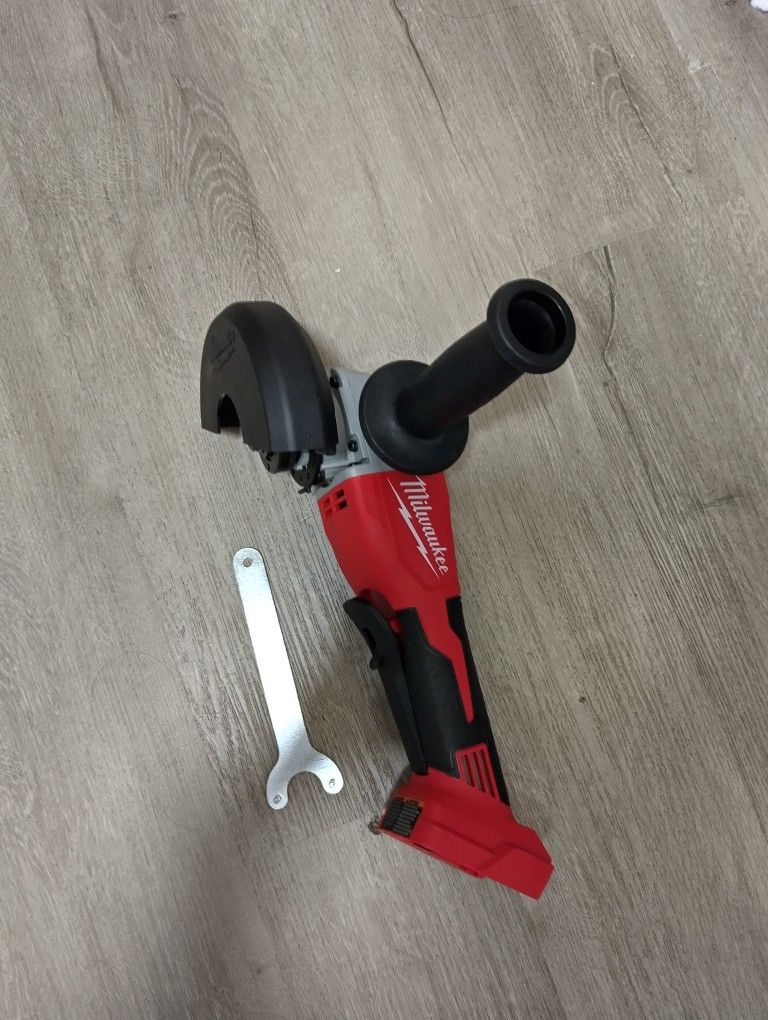 Milwaukee M18 Brushless Cordless 4-1/2' To 5' in. grinder With Paddle Switch 18v Tool Only New firm Price