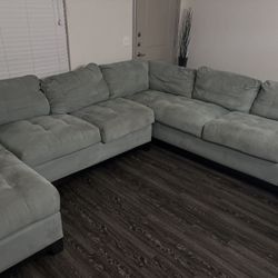 Oversized Cindy Crawford Home Sectional 