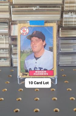 ⚾️ (10) 87' Topps Roger Clemens Cards