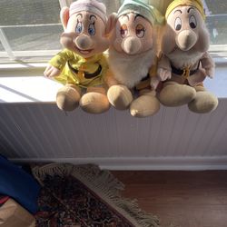 Disney Classic Snow White Dwarf Dolls