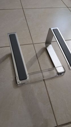 Aluminum Laptop Stand - Ergonomic Design