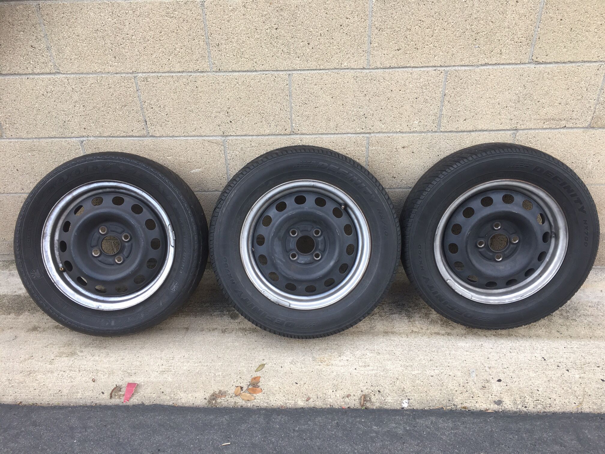1997 Honda civic 4 lug 14 inch rims and one decent tire