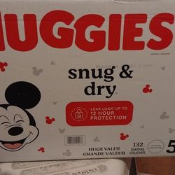 HUGGIES SIZE 5 $37 