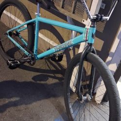 Throne Tiffany  29er