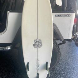 Muleke 5’8” Surfboard 