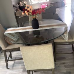 Table &Chairs 
