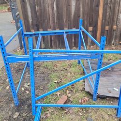 Great Great industrial shelving