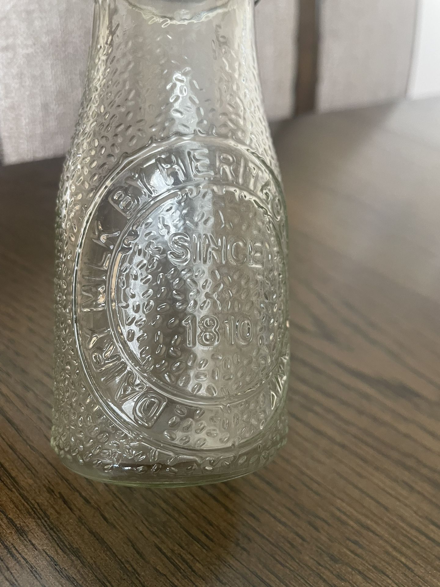 VINTAGE "DAIRY MILK BY HERITAGE COMPANY" Glass Milk Bottle. Since 1810