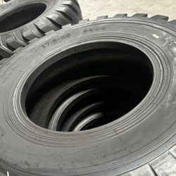 Set Of 1   Tractor Tire 17.5 X25 $800 