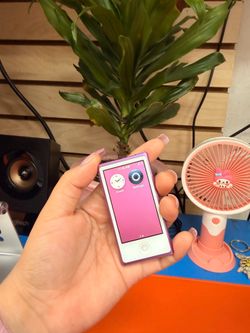 🎵 iPod Nano color morado 💜– Excelente condición