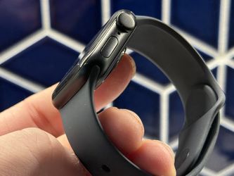 Apple Watch SE 2020 1st Gen 40mm GPS