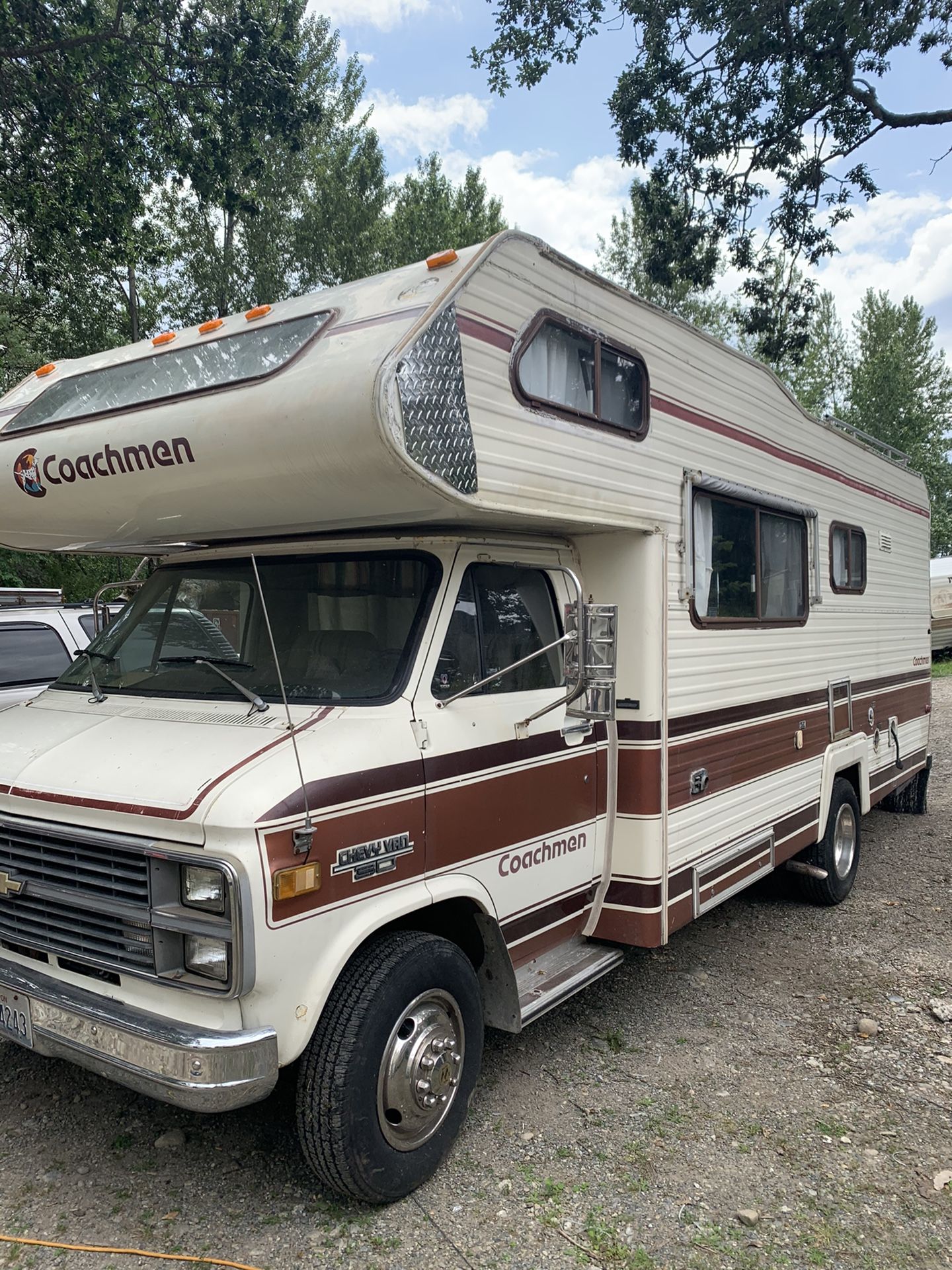 1985 coachman Chevy chassis V8 350 22 foot for Sale in Tacoma, WA - OfferUp