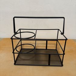 WIRE IRON CONTAINER CAN USE IN BATHROOM GOOD CONDITION $7