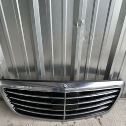 Mercedes S Class Grille