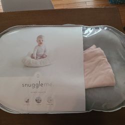 *Great Condition* SNUGGLE ME ORGANIC LOUNGER with 2 Covers Gray / Pink