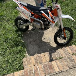 Orange 125cc Dirt Bike 