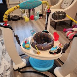 Evenflo Exersaucer Baby Jumper