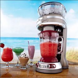 Margaritaville Fiji Frozen Concoction Maker, with Easy-Pour Glass Blending Jar, Auto / Manual Shave / Blend