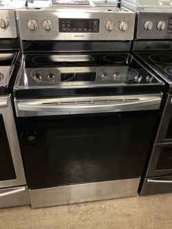 Samsung 30 in. Glass Top 5.9 cu.ft. Convection Oven Electric Range with Self-Cleaning