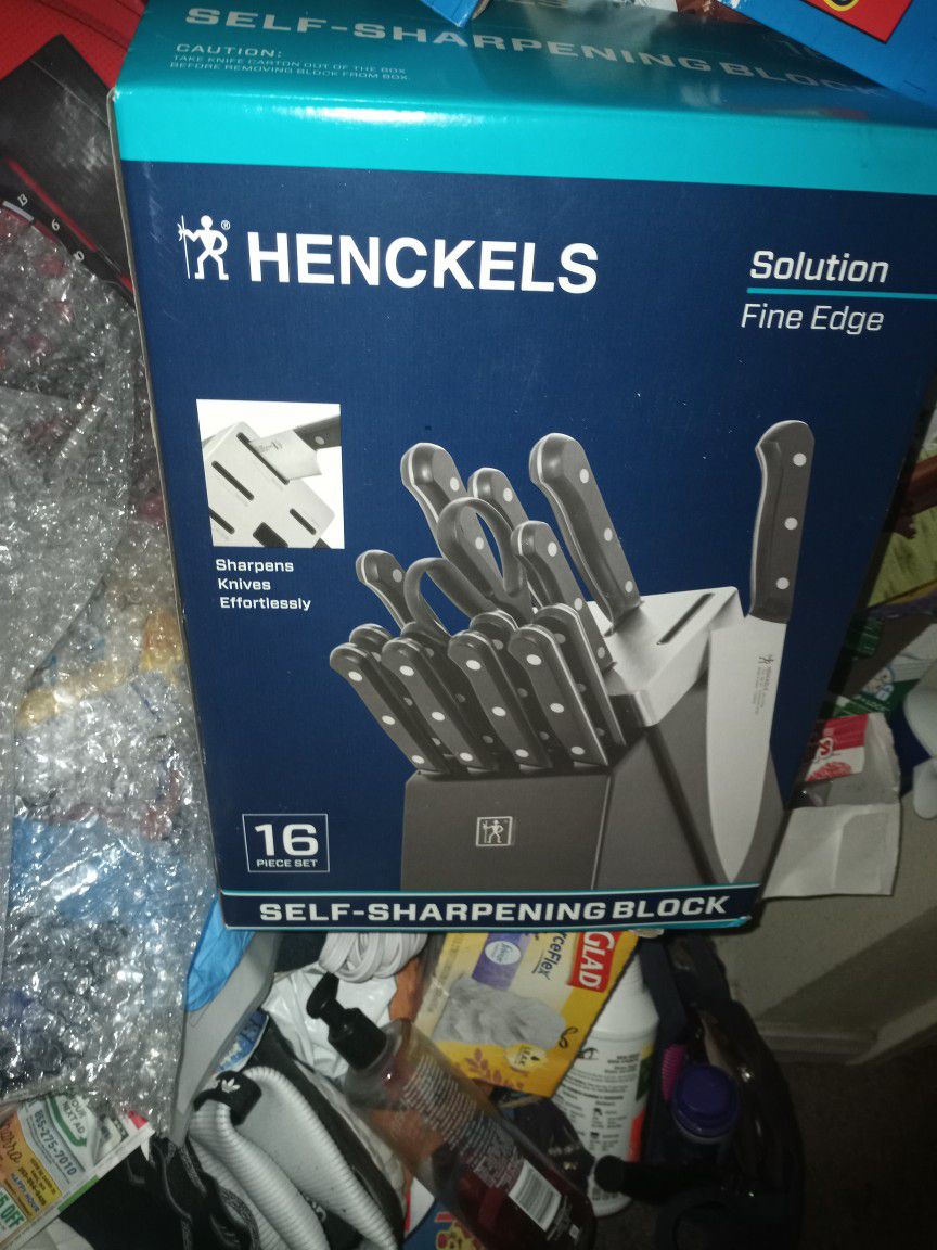 Brand New Knife Set In The Box