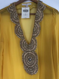 Elegante Túnica Bordada