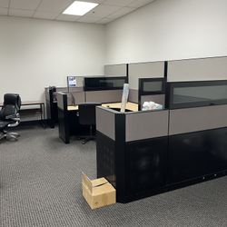 Office Furniture/Desks/Chairs