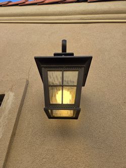 Exterior wall lamp