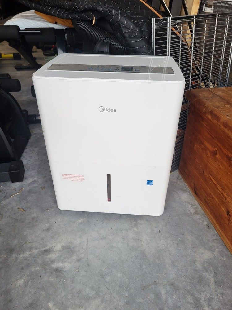 MIDEA DEHUMIDIFIER