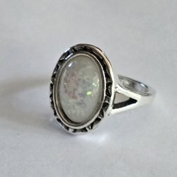 OVAL CUT BEZEL SET FIRE OPAL QUALITY TITANIUM SILVER NEW SIZE 6 RING