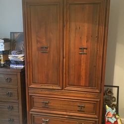 A Gorgeous Vintage Solid Wood Wardrobe / Armoire / Chest