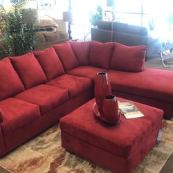 Darcy Salsa RAF Sectional /couch /Living room set