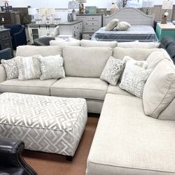 New Ashley Sectional 🔥🔥 IN STOCK