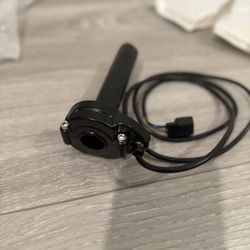 Throttle Grip – Sur-Ron Light Bee X / S Smooth-turn throttle grip for Sur-Ron Light Bee X & S. Fast response, solid control, built to rip.